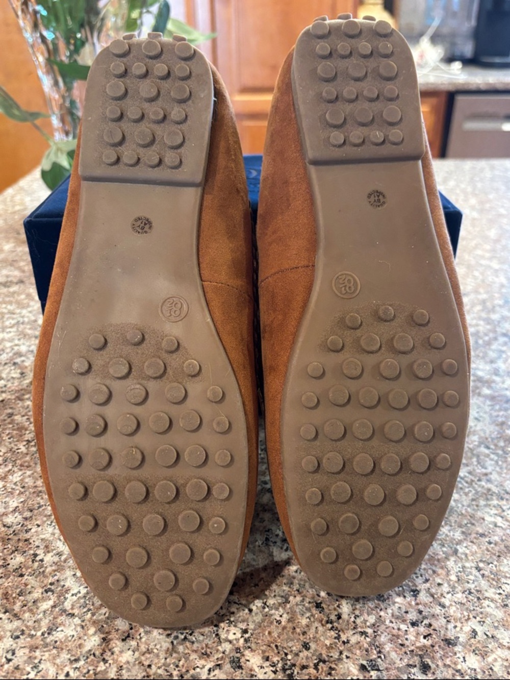 St. John's Bay Women's Chestnut Suede Fleece-Lined Moccasins       Size 8.5 - Picture 9 of 14